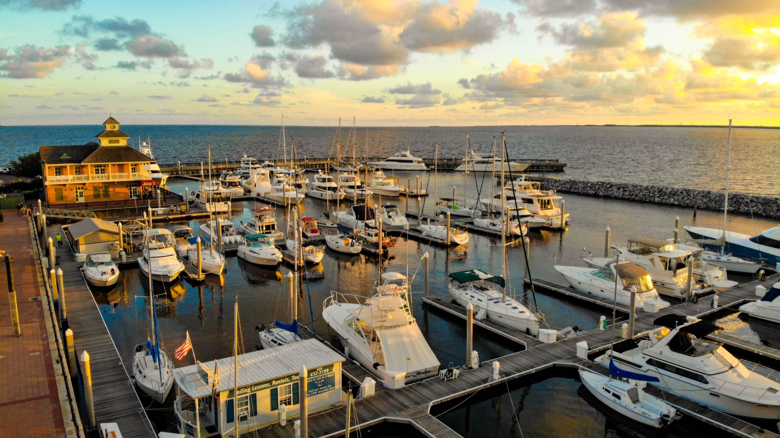 Choosing the Right Marina or Yacht Club